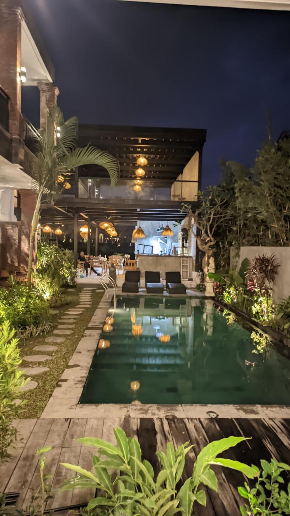 Sujiwa Ubud Hotel & Villa Zewnętrze zdjęcie